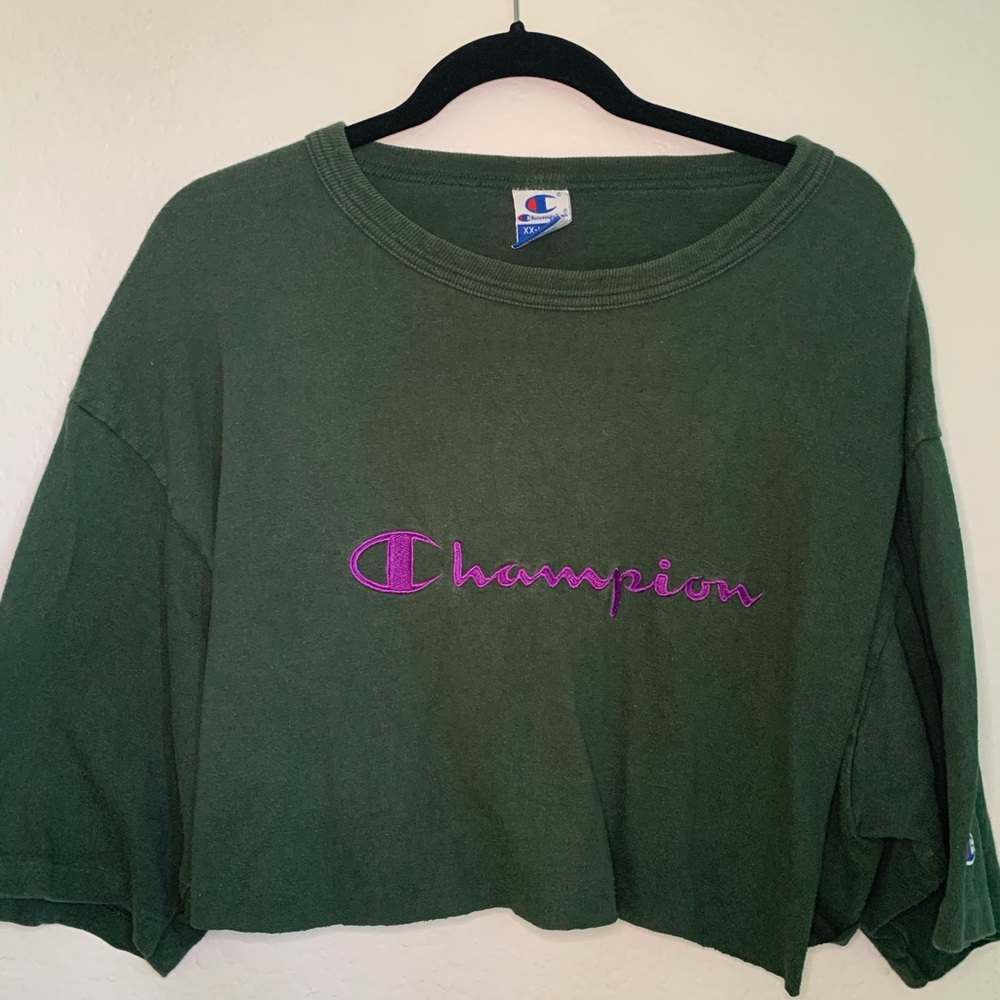 champion cropped shirt